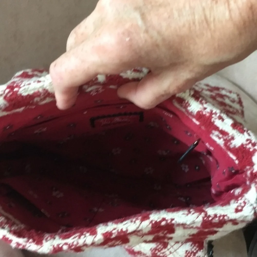 Vera Bradley red/white/ black shoulder bag‎